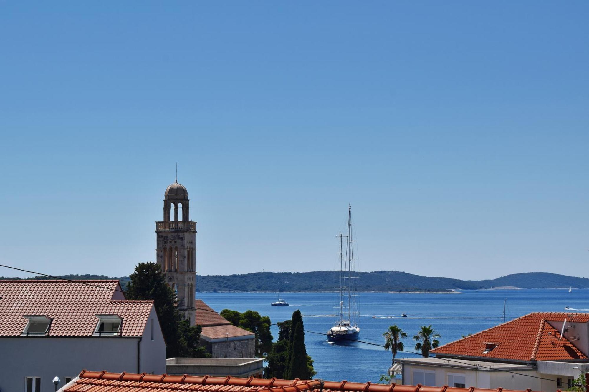Lina Vrankovic Apartments Hvar Town Eksteriør billede