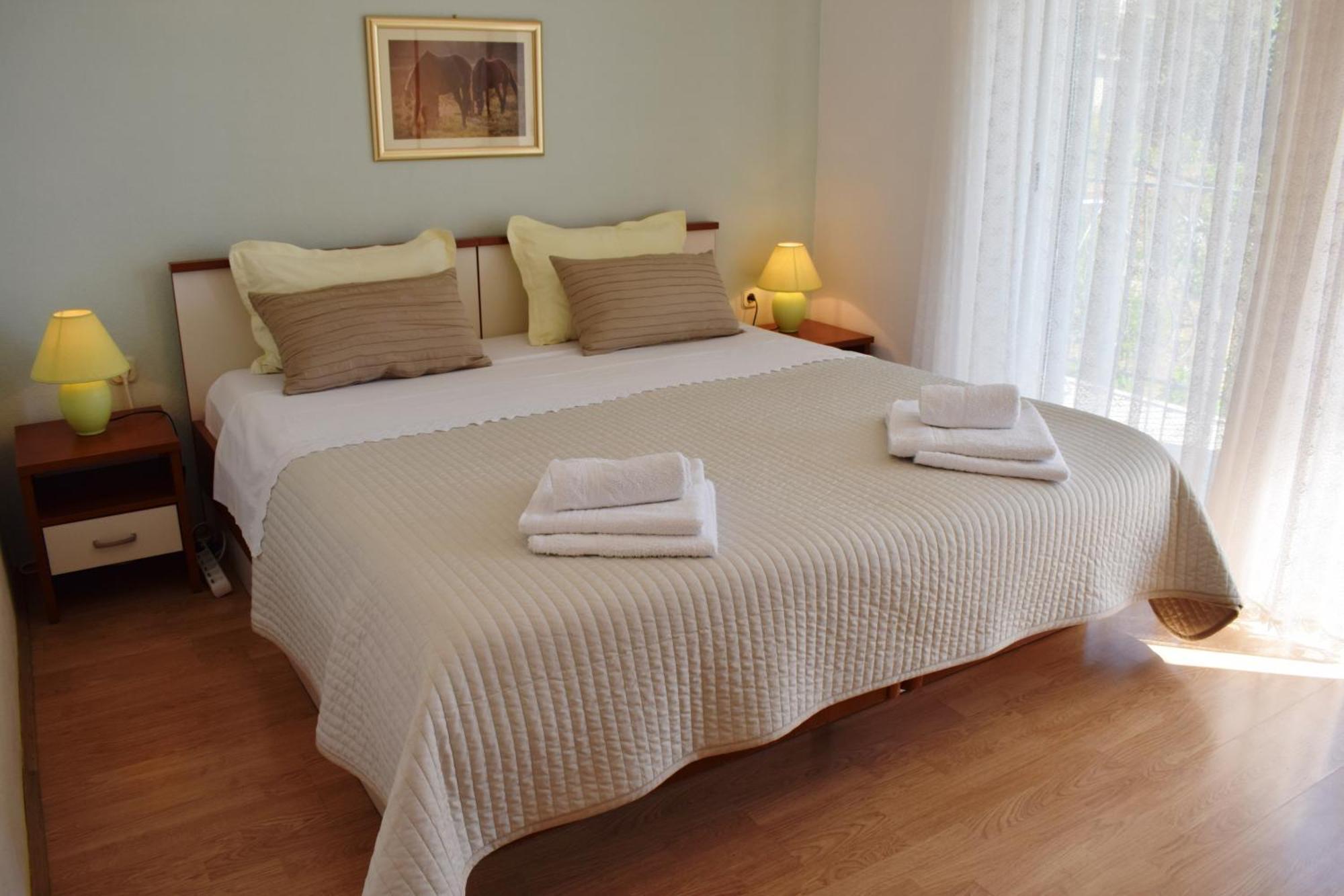 Lina Vrankovic Apartments Hvar Town Eksteriør billede