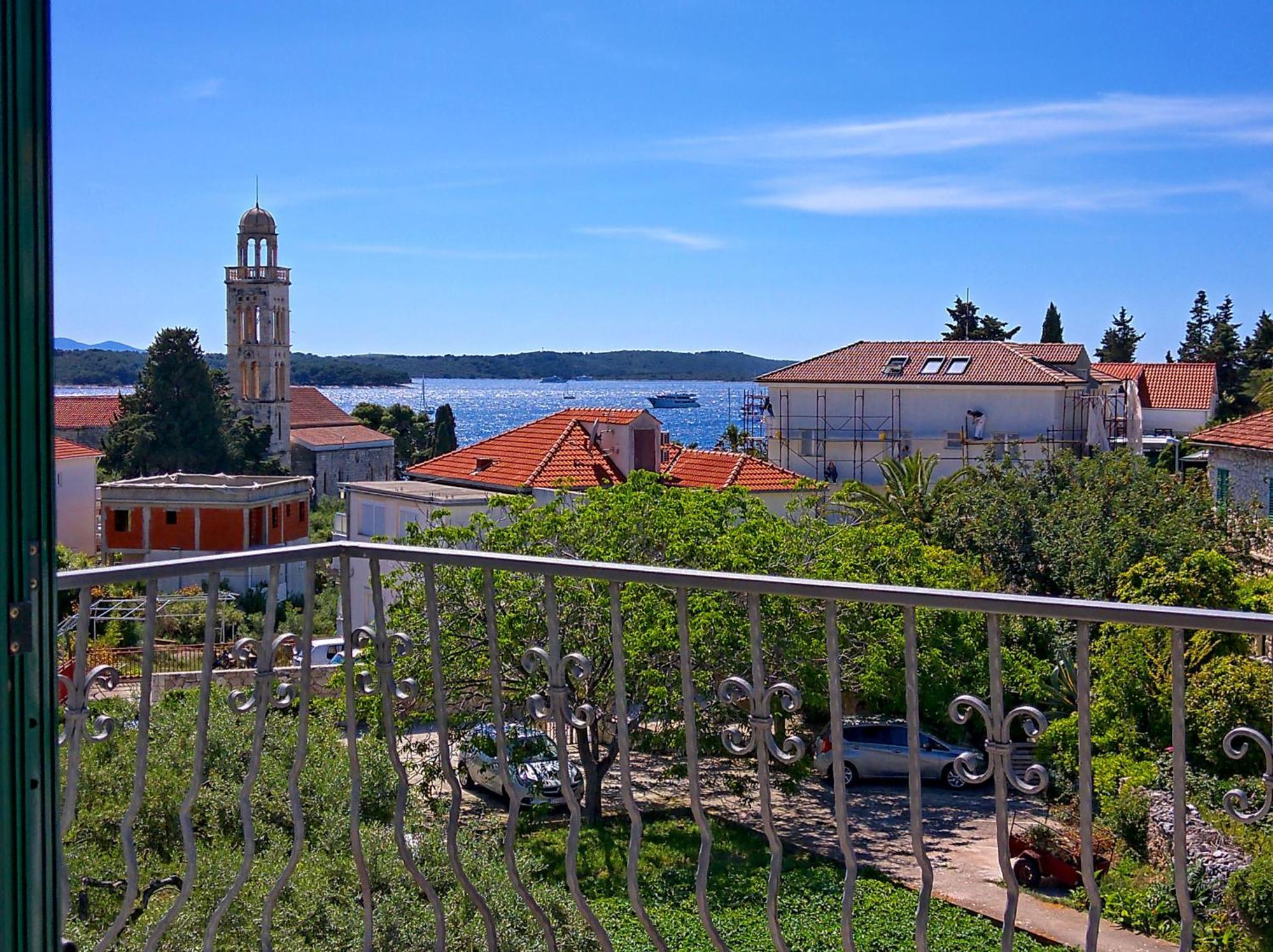 Lina Vrankovic Apartments Hvar Town Eksteriør billede